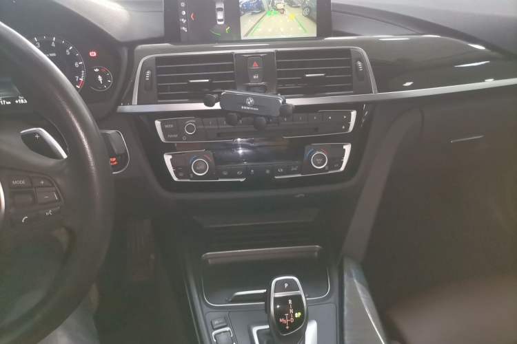 Used BMW 3 Series 2018 320Li Leading Luxury Package
