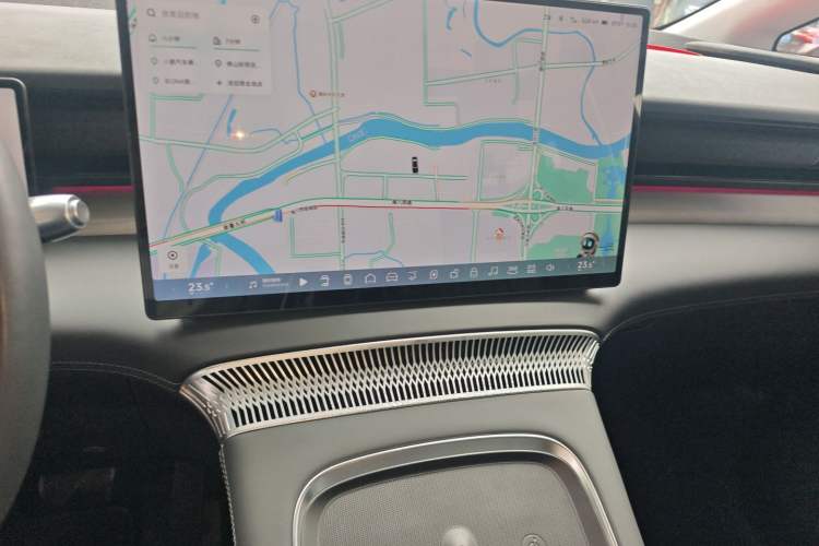 Used XPeng X9 2024 702 Ultra-Long Range Pro
