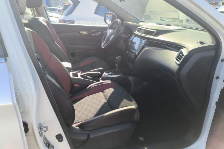 Used Nissan Qashqai 2016 2.0L CVT Luxury Edition
