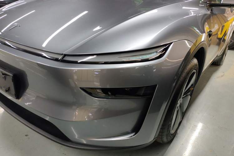 Used Tesla Model Y 2025 Rear-Wheel-Drive Version
