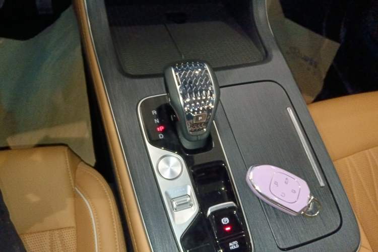 Used GAC Trumpchi GS8 2025 Linghang Series 2.0 TGDI Two-Wheel-Drive Luxury Edition 5 Seats