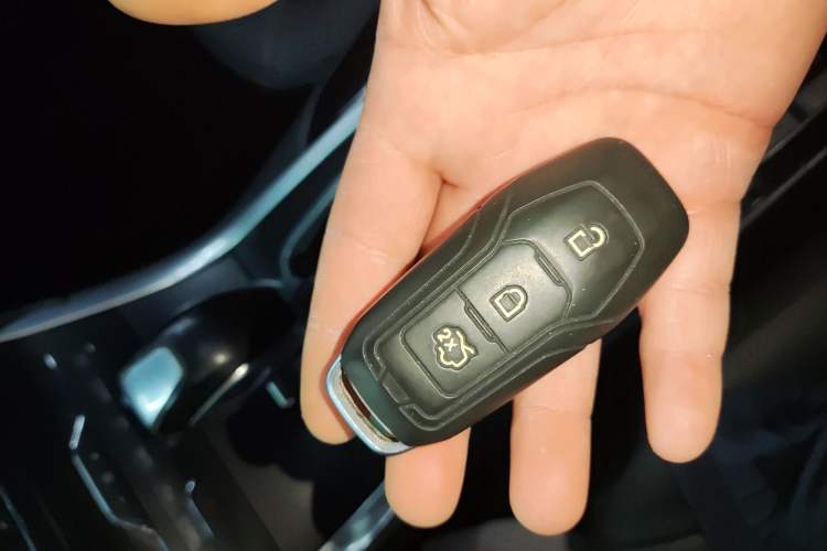 Used Ford Edge 2015 2.0T GTDi 4x4 High-Grade Model