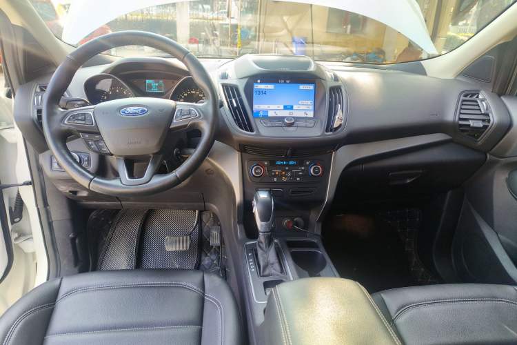 Used Ford Kuga 2019 EcoBoost 180 Two-Wheel-Drive Platinum Edition China VI Standard