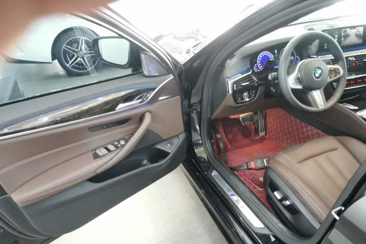 Used BMW 5 Series 2019 Restyled 525Li M Sport Package
