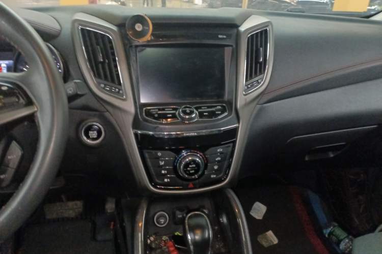 Used Changan CS75 2017 Shangkui Edition 1.5T Automatic Fengyue Model
