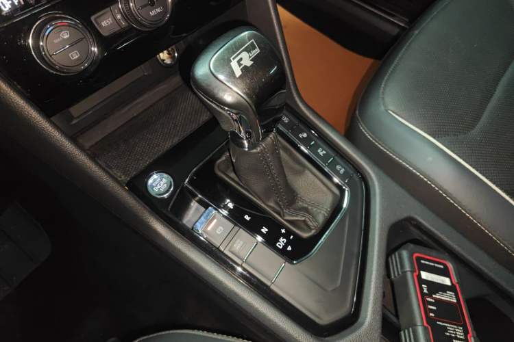 Used Volkswagen Tiguan L 2021 330TSI Automatic Two-Wheel Drive R-Line Flagship Edition