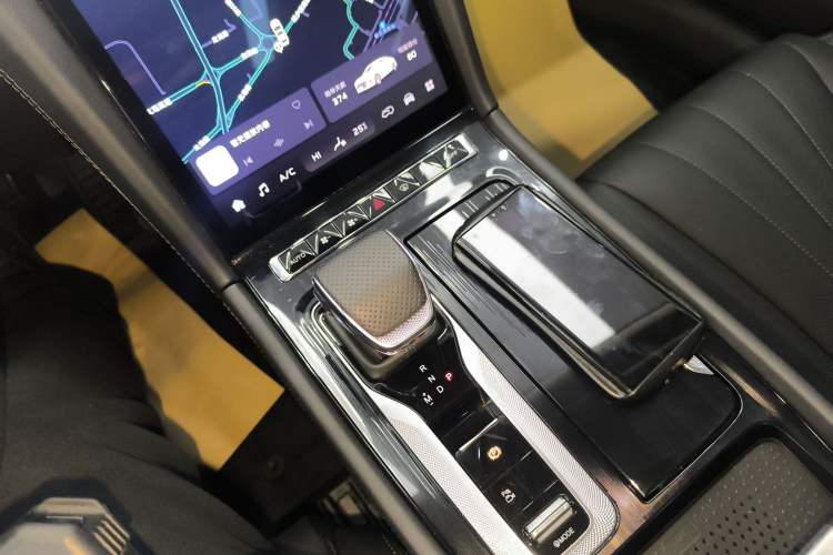 Used Hongqi H5 2024 2.0T Automatic Smart Connect Flagship Edition