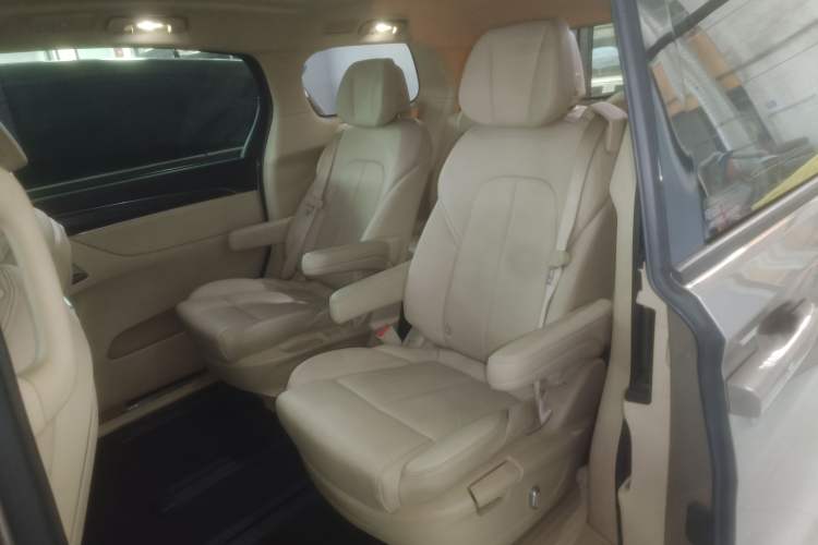 Used Buick GL8 2023 ES Lu Zun Deluxe Model
