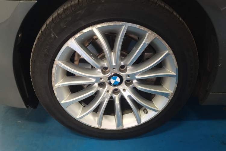 Used BMW 5 Series 2014 525Li Luxury Design Package
