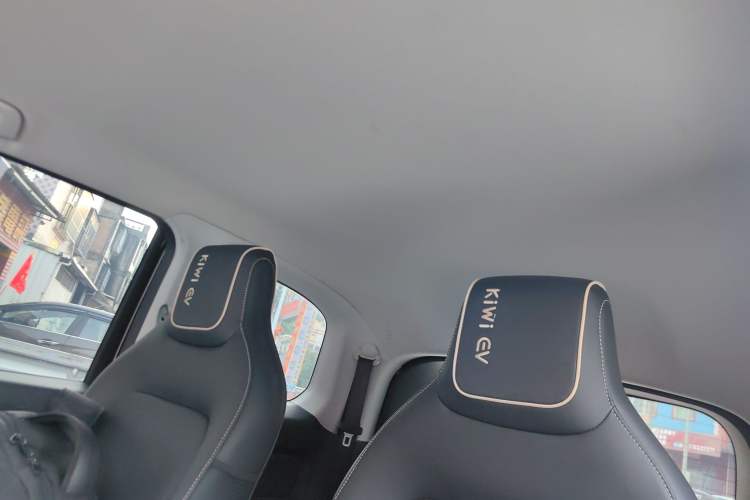 Used Baojun KiWi EV 2021 Artist Model Lithium Iron Phosphate
