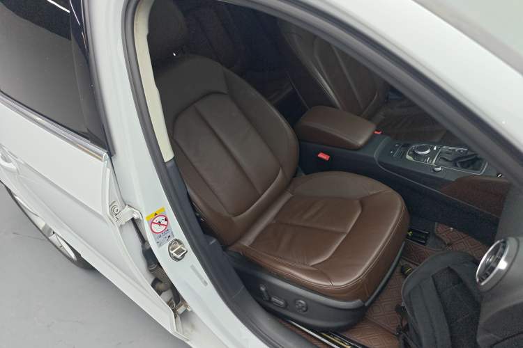 Used Audi A3 2014 Limousine 35 TFSI Automatic Comfort Model