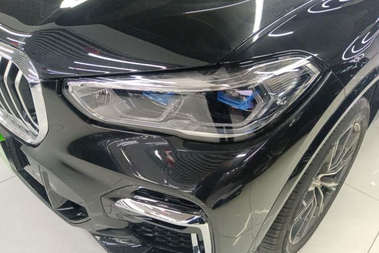 Used BMW X5 2022 Restyled xDrive 30Li Luxury Version M Sport Package
