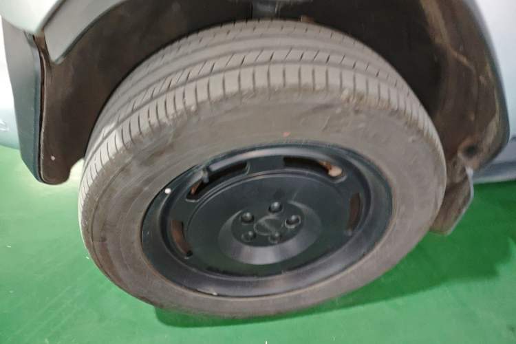 Used  V23 2025 401 Two-Wheel Drive Intelligent Driving Version
