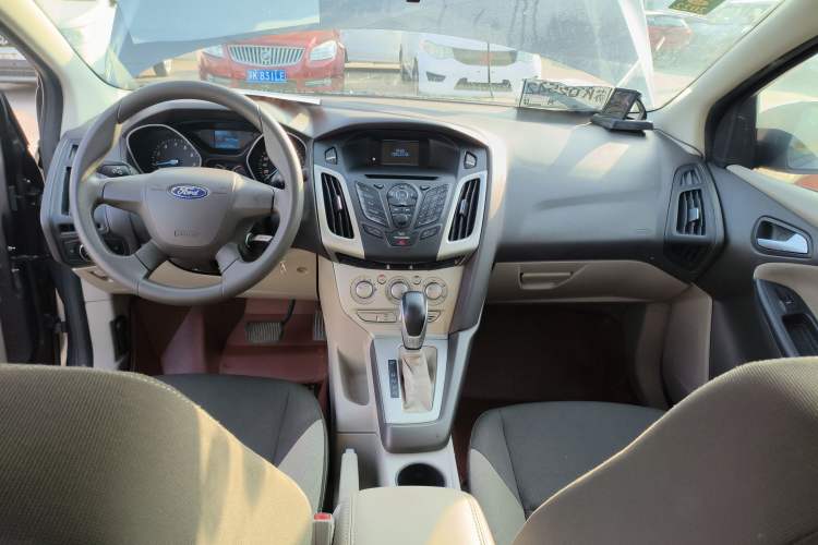 Used Ford Focus 2012 Sedan 1.6L Automatic Comfort Model
