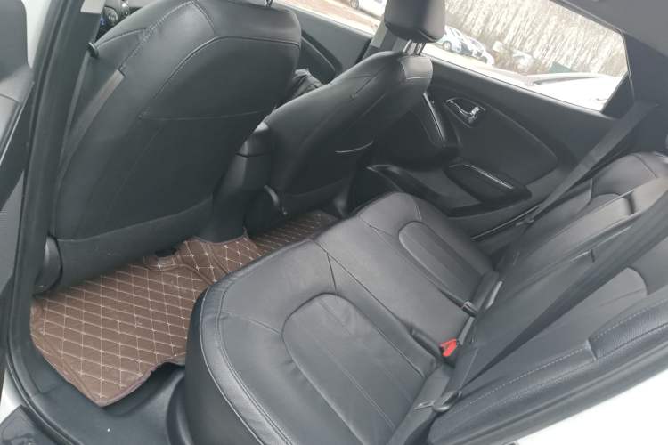 Used Hyundai ix35 2013 2.0L Automatic Two-Wheel Drive Smart GLS China IV Standard