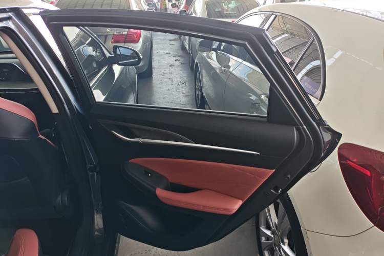 Used Changan Eado 2023 Changan Edition PLUS Blue Whale NE 1.4T GDI DCT Prestige Version
