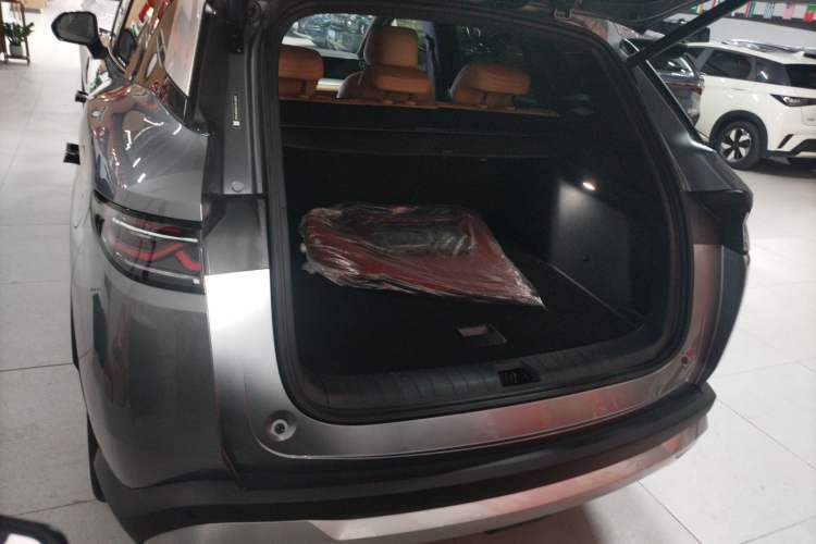 Used BYD Song L DM-i 2024 112 km Beyond Edition
