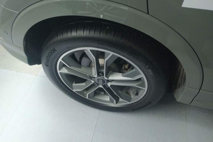 Used Audi Q3 2024 40 TFSI Fashion Dynamic Model
