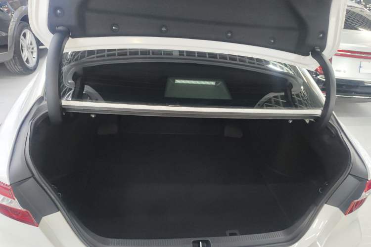 Used Toyota Camry 2021 2.0G Luxury Edition
