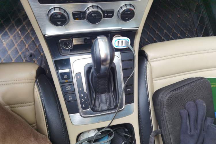 Used Volkswagen FAW-Volkswagen CC 2013 1.8TSI Prestige Model
