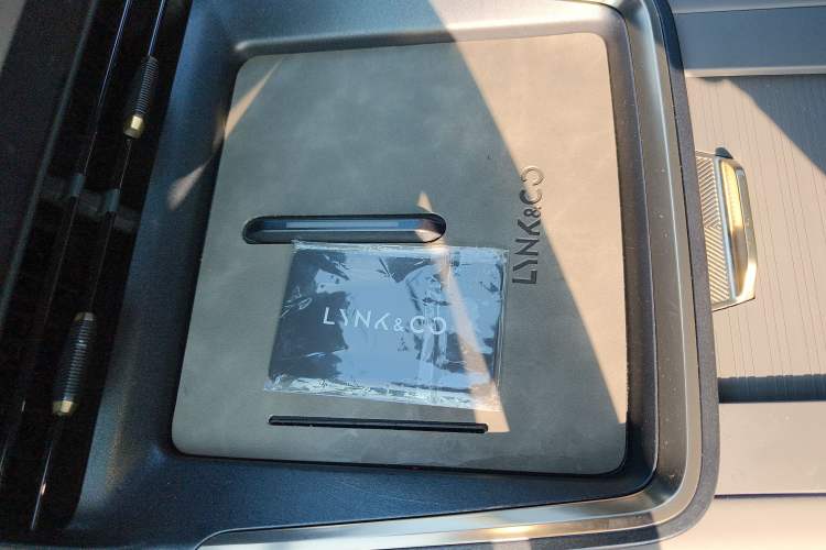 Used Lynk & Co 07 2024 EM-P 126 Long-Range Halo
