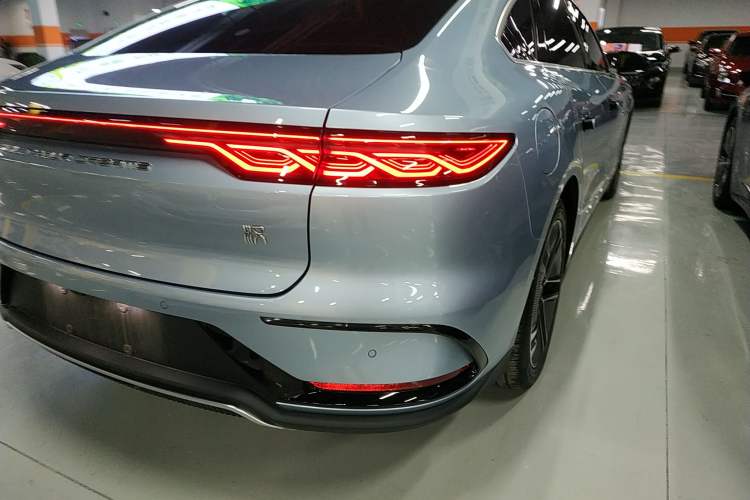 Used BYD Han 2023 EV Champion Edition 605KM Front-Drive Premium Model
