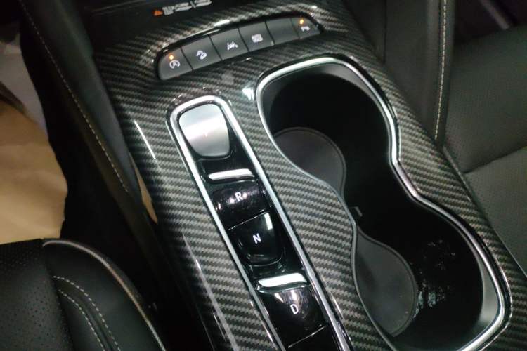 Used Buick Envision 2023 Encore Plus 652T Five-Seat All-Wheel-Drive Luxury Model