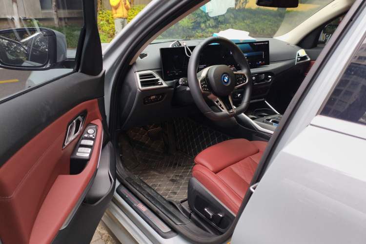 Used BMW i3 2025 eDrive 35 L