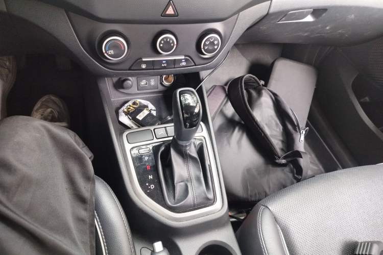 Used Hyundai ix25 2015 1.6L Automatic Two-Wheel Drive Smart GLS Trim
