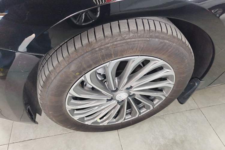 Used Buick LaCrosse 2023 28T Prestige Edition
