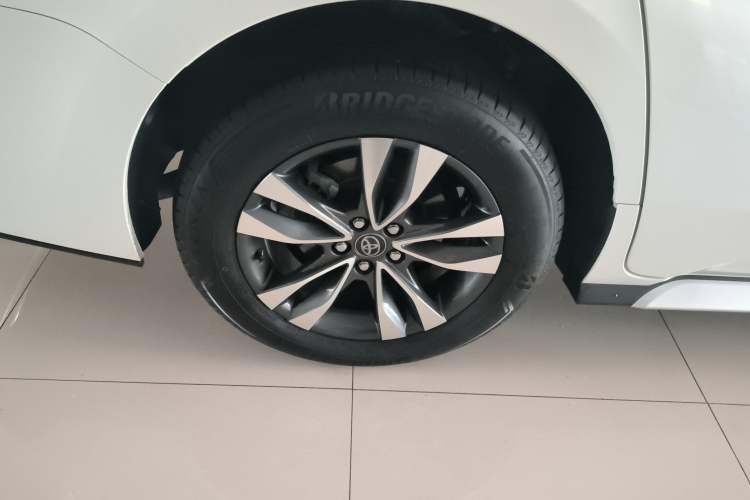 Used Toyota Granvia 2024 2.5L Hybrid Prestige PLUS Four-Wheel Drive Version
