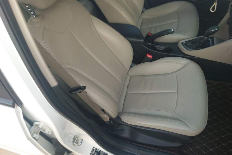 Used Buick GT 2018 15T Dual-Clutch Elite Model China V Standard
