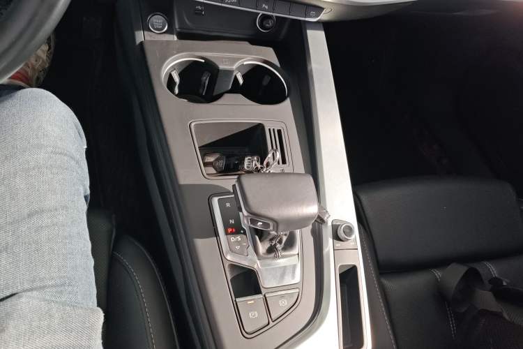 Used Audi A4L 2020 40 TFSI Fashion Dynamic Model
