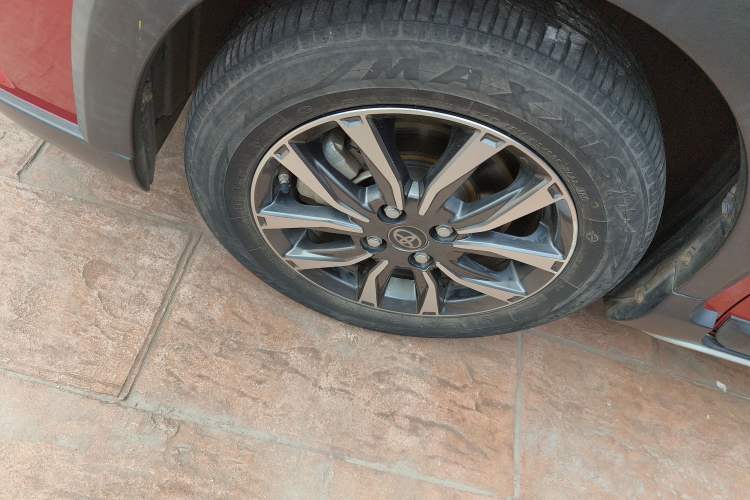 Used Toyota YARiS L 2021 X-Trail 1.5L CVT Luxury Edition
