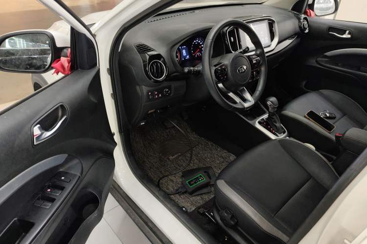 Used Kia kx1 Stonic 2021 1.4L CVT Fun Edition
