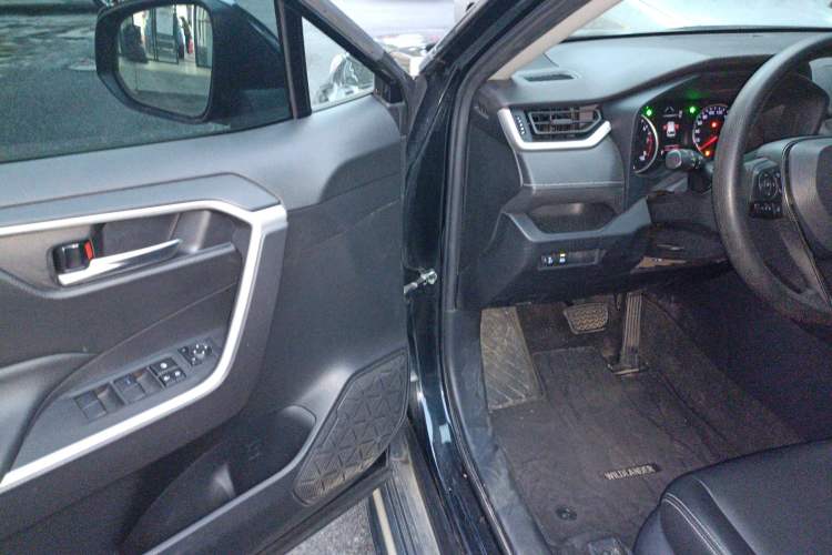 Used Toyota Wildlander 2020 2.0L CVT Two-Wheel Drive Luxury Edition