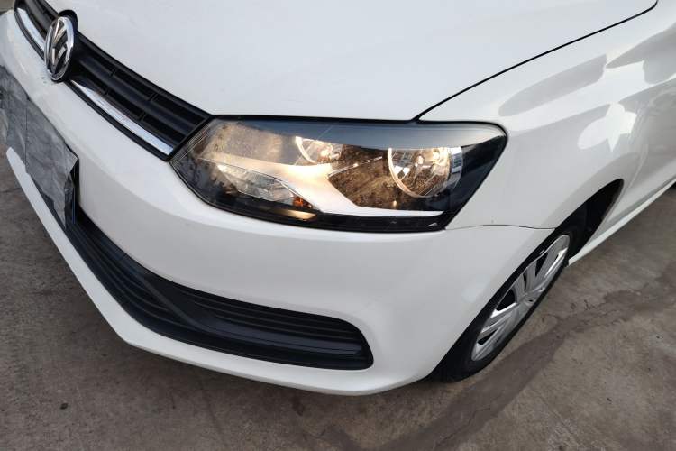 Used Volkswagen Polo 2016 1.4L Manual Fashion Model
