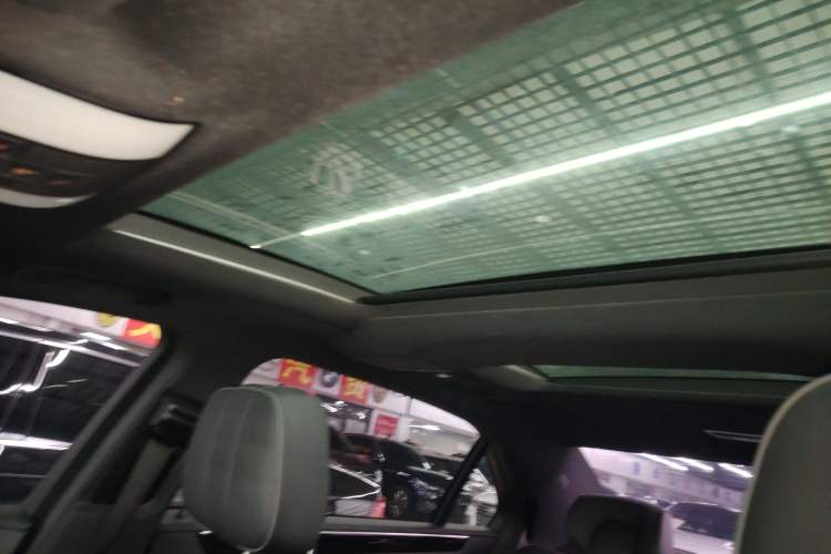 Used Mercedes-Benz E-Class 2015 Facelift E 200 L Sport Edition
