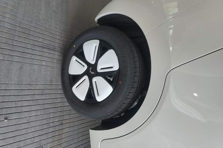 Used Wuling Hongguang MINIEV 2025 Four-Door Version Advanced Edition
