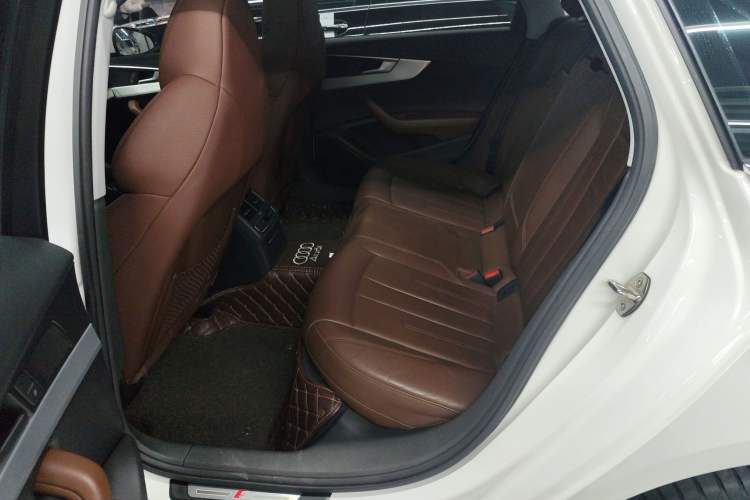 Used Audi A4L 2019 40 TFSI Fashion Version China V
