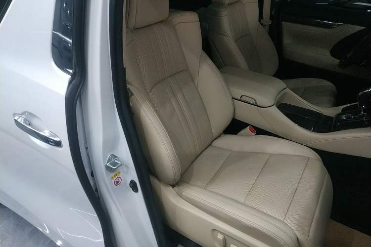 Used Toyota Alphard 2018 Revised Version 3.5L Premium Edition
