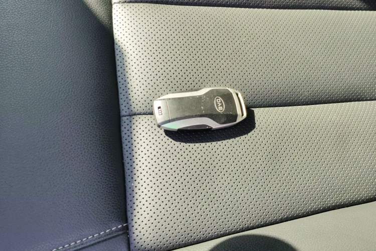 Used BYD Tang 2019 2.0T Automatic SmartConnect Luxury Version 5 Seats China VI Standard