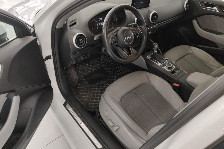 Used Audi A3 2020 Limousine 35 TFSI Style Edition China VI Emission Standard
