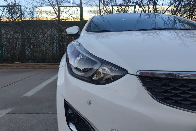 Used Hyundai Elantra 2016 1.6L Automatic Smart Version
