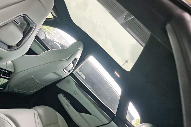 Used Zeekr 001 2025 WE Edition 100 kWh Rear-Wheel Drive
