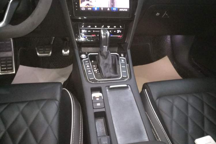 Used Volkswagen Magotan GTE Plug-in Hybrid 2022 GTE Luxury Model
