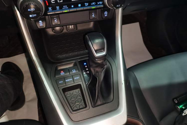 Used Toyota RAV4 2021 2.0L CVT Two-Wheel Drive Fashion PLUS Edition