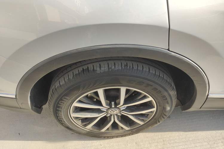 Used Volkswagen Tiguan L 2017 330TSI Automatic Two-Wheel Drive Luxury Edition
