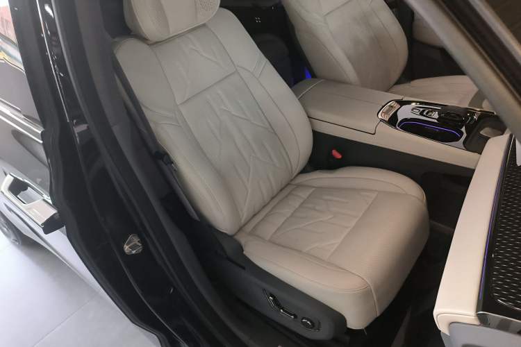 Used Zeekr 009 2024 Six-Seat Executive Version 4WD 108 kWh
