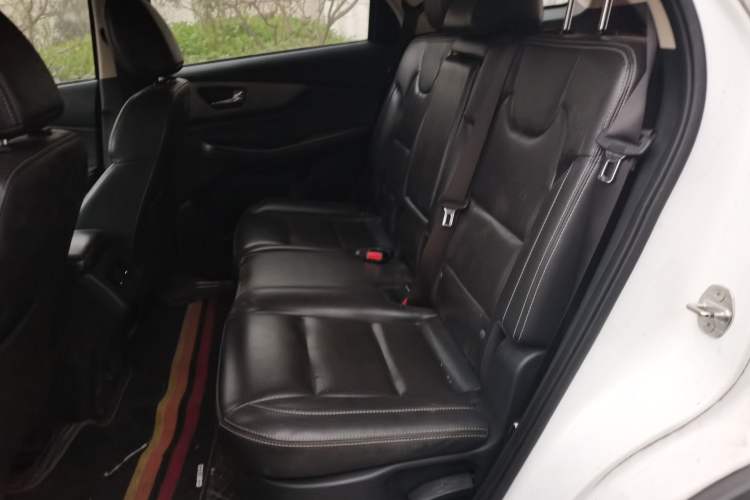 Used Dongfeng Fengon S560 2018 1.8L Manual Luxury 5-Seater China V Standard